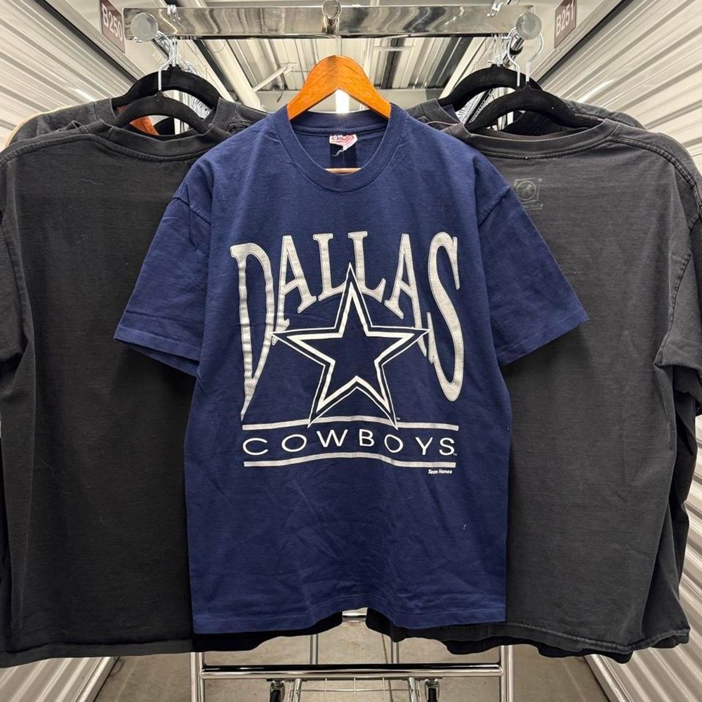 Vintage 90's Hanes Heavyweight Dallas Cowboys NFL Sports Essential Tee